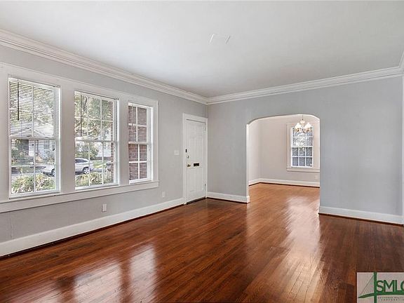 4th image of 406 E 50th St #1