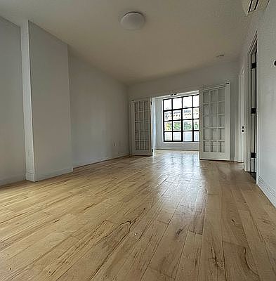3rd image of 564 Saint Johns Pl Unit 402