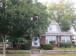 801 N 5th St, Burlington, IA