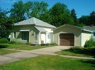 116 W Green St, Pentwater, MI 49449