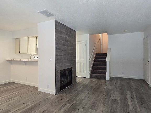 3rd image of 4787 Pine Forest Pl