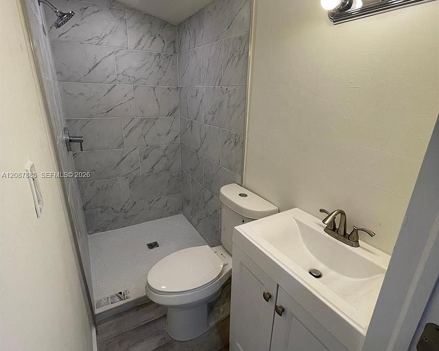 1st image of 2484 SW 10th St