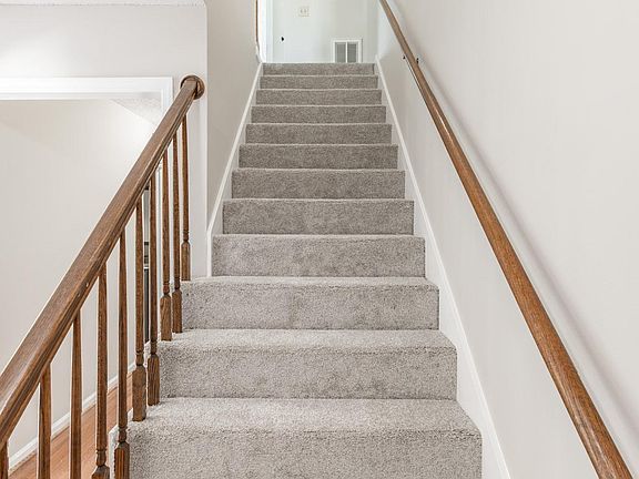 3rd image of 6647 Steeplechase Dr NW