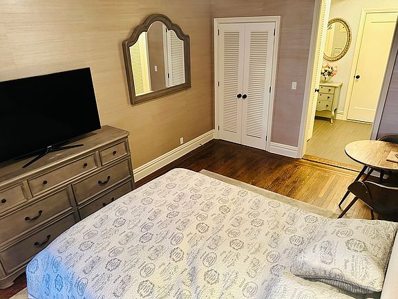 4th image of 231 E 54th St APT 3B