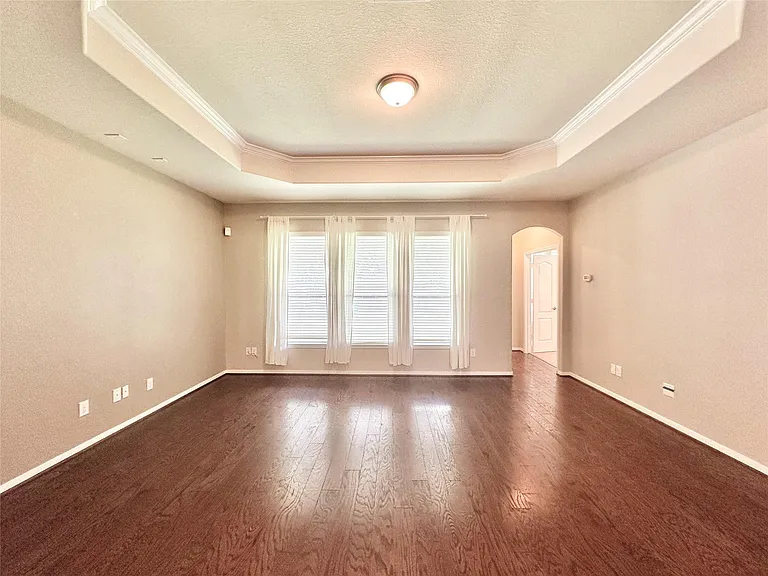 25323 Lisburn Dr — Photo 13