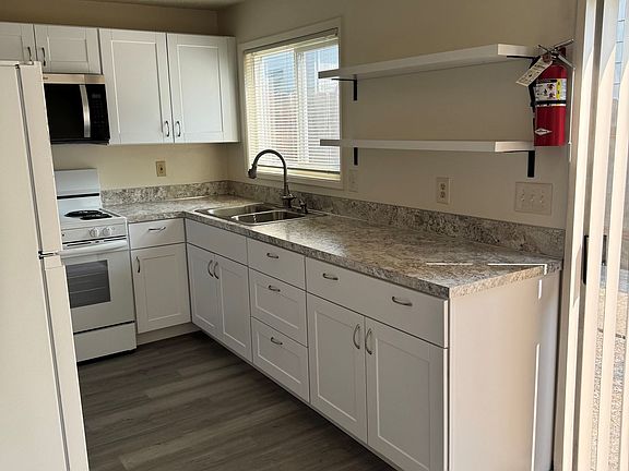 3rd image of 1247 W 8th Ave APT 6