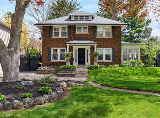 373 Rossmore Blvd, Burlington, ON L7N 1R9