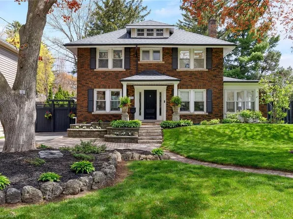 373 Rossmore Blvd, Burlington, ON L7N 1R9
