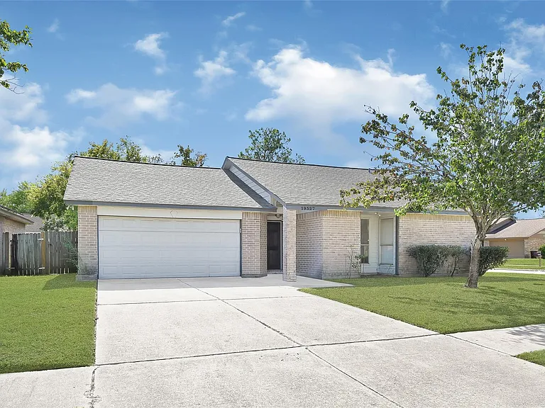 19327 Cypress Harbor Dr — Photo 3