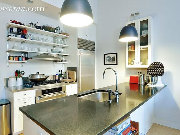 2nd image of 110 Livingston St APT 4M