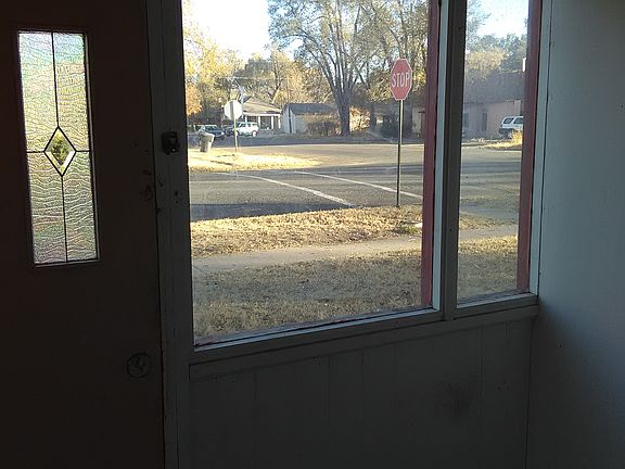 5th image of 611 S 11th St