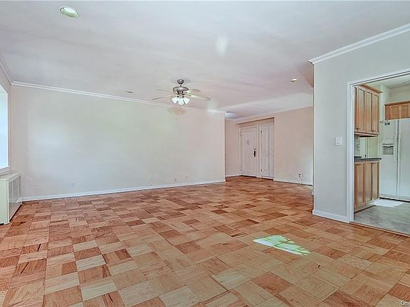 3rd image of 16 N Chatsworth Ave APT 106