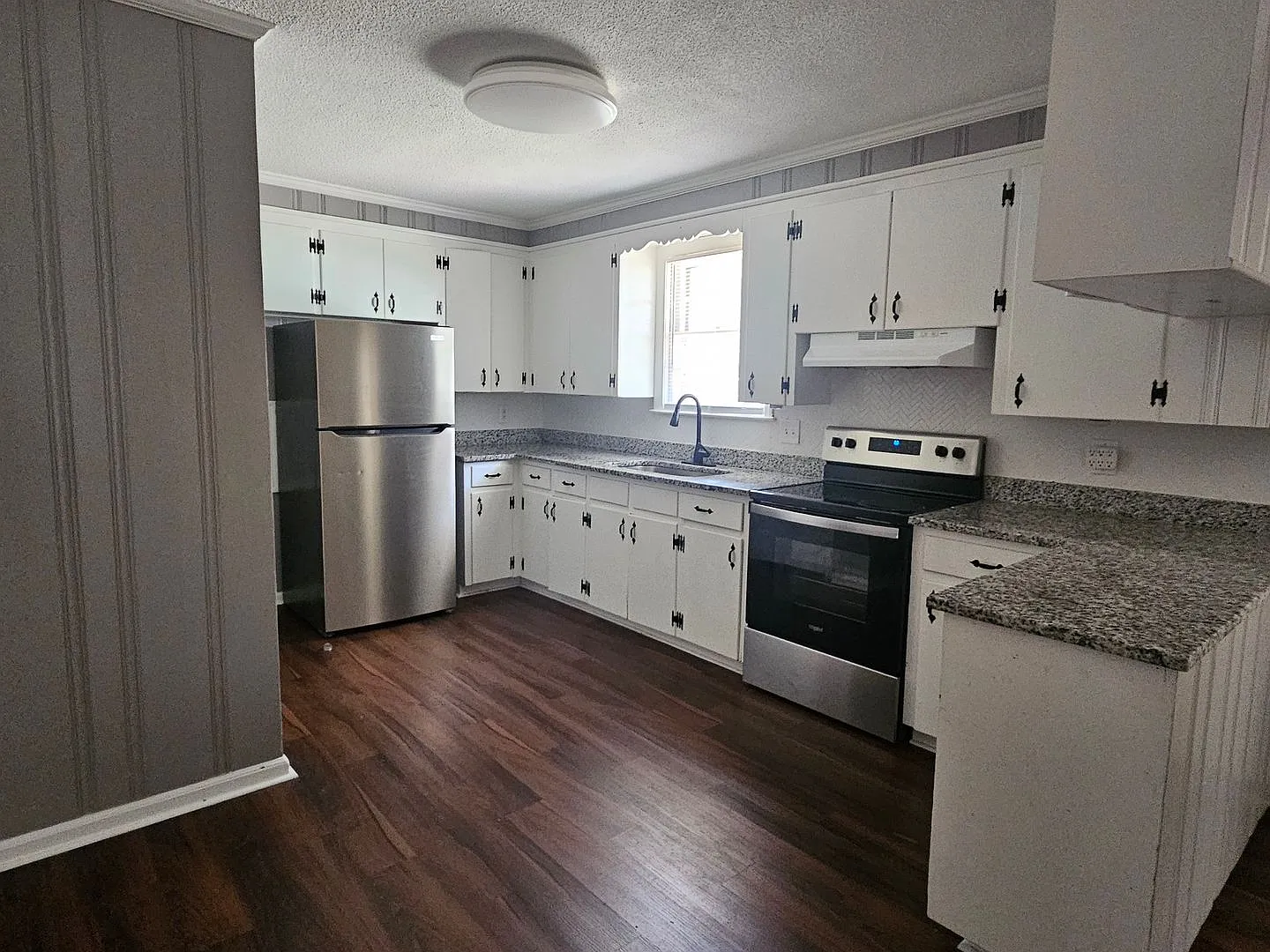 2709 Haymarkek Road — Photo 3