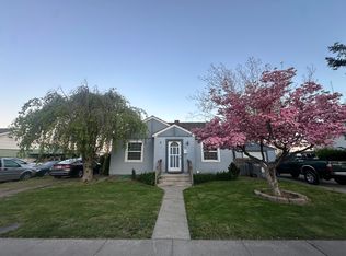 109 E Maple Ave, Sunnyside, WA 98944