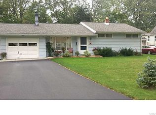785 Mohawk St, Lewiston, NY 14092