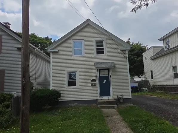 77 Seamans St, Providence, RI 02908