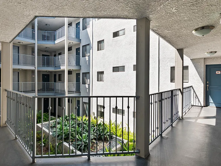 Studio View Apartment Homes — Photo 8