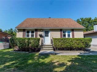 32 Dartwood Dr, Cheektowaga, NY 14227