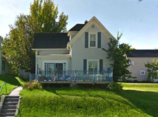 672 Clarke Dr, Dubuque, IA 52001