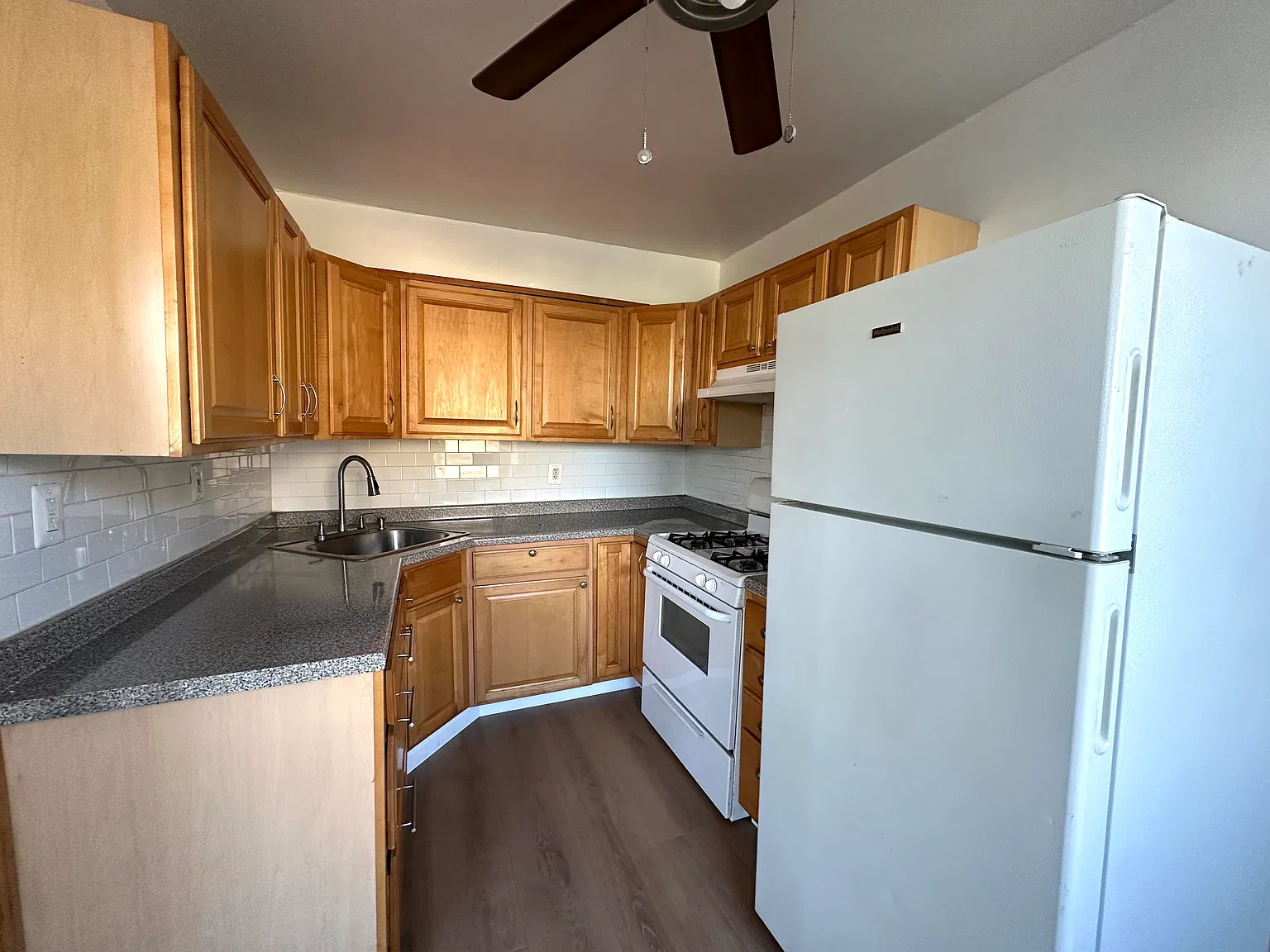 2 bed, 850 sqft, $1,450 — Photo 3