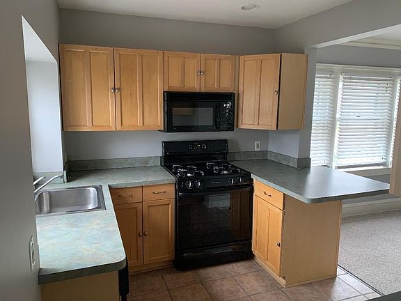 2nd image of 1240 Allen Ct
