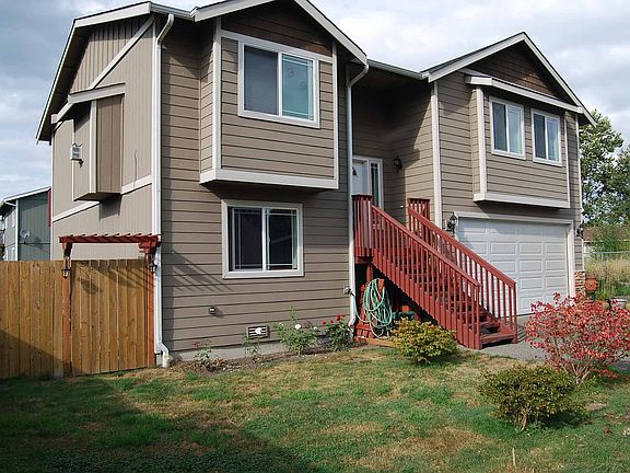 2nd image of 122 Greenlake Pl