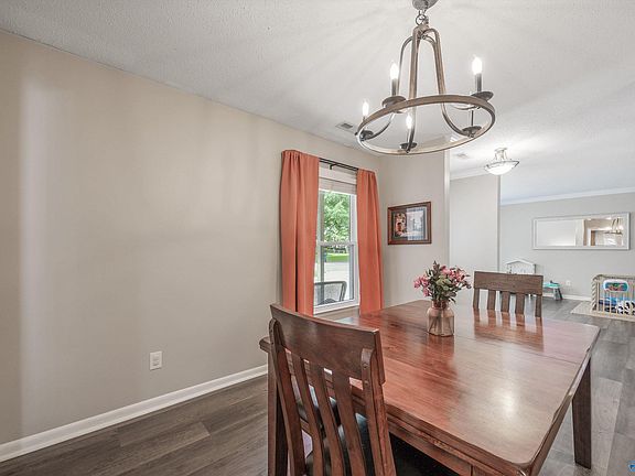 4th image of 1905 W Tuliptree Dr SE