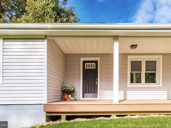 2nd image of 11863 Wolfsville Rd