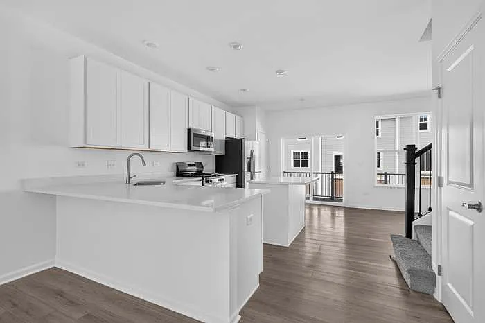 3 bed, 2.5 bath, 1764 sqft, $2,795 — Photo 4