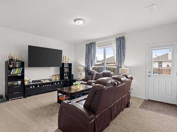 4th image of 9831 Whistler Dr