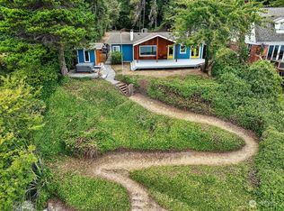 8925 SW Bayview Dr, Vashon, WA 98070