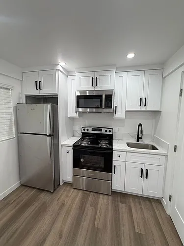 4913 - 4915 Cahuenga Blvd, North Hollywood, CA 91601 Photo 1