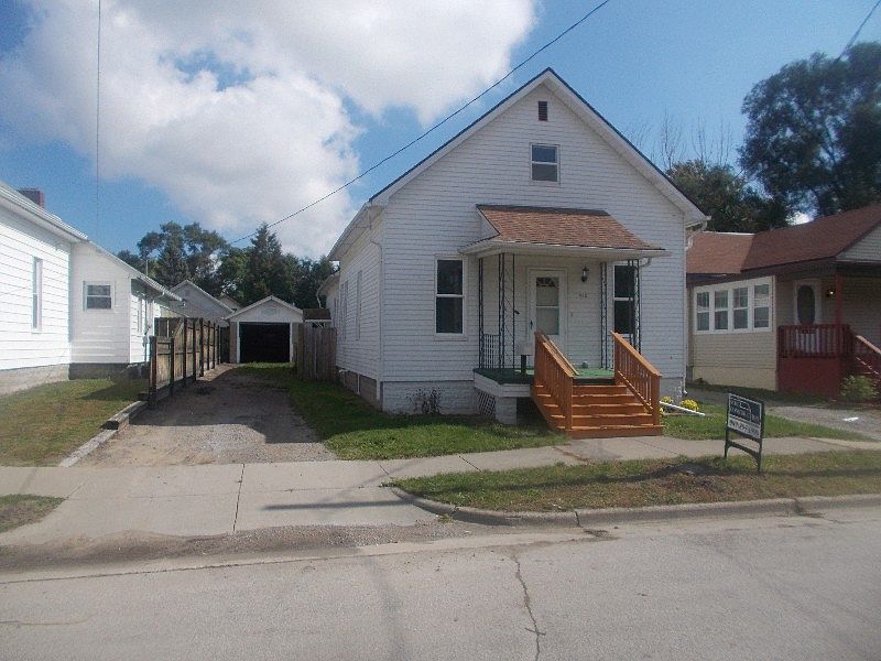 1st image of 908 Litchfield St