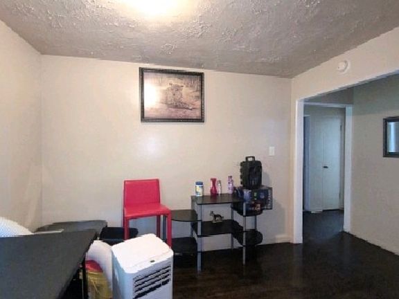 4th image of 3640 N Leland Ave