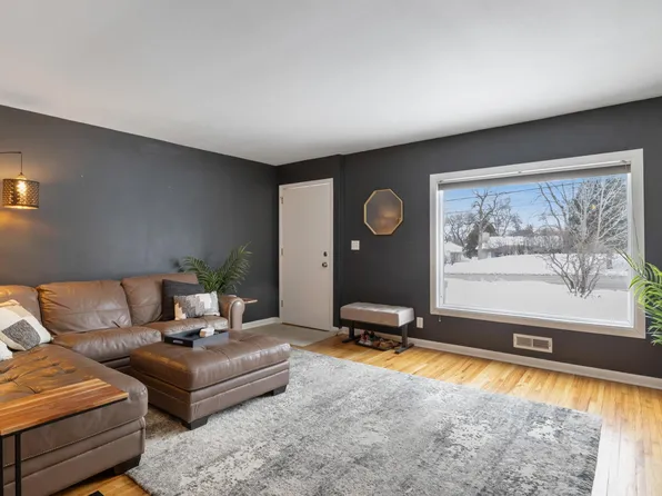 5516 France Ave S, Edina, MN 55410