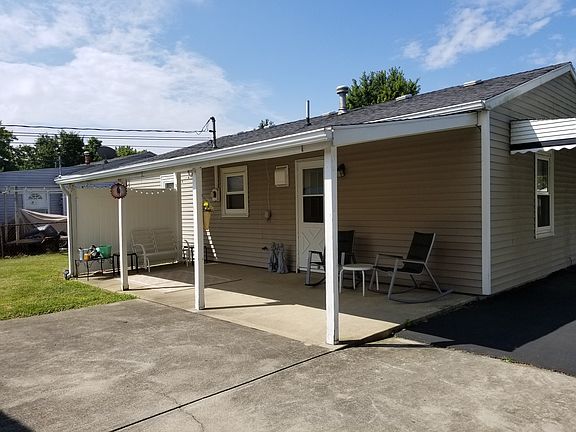 2nd image of 2760 Shelly Dr