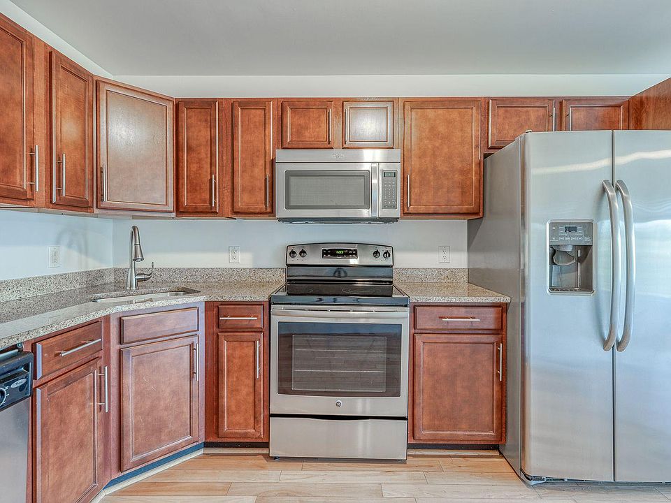 1st image of 4122 Haverford Ave #E17