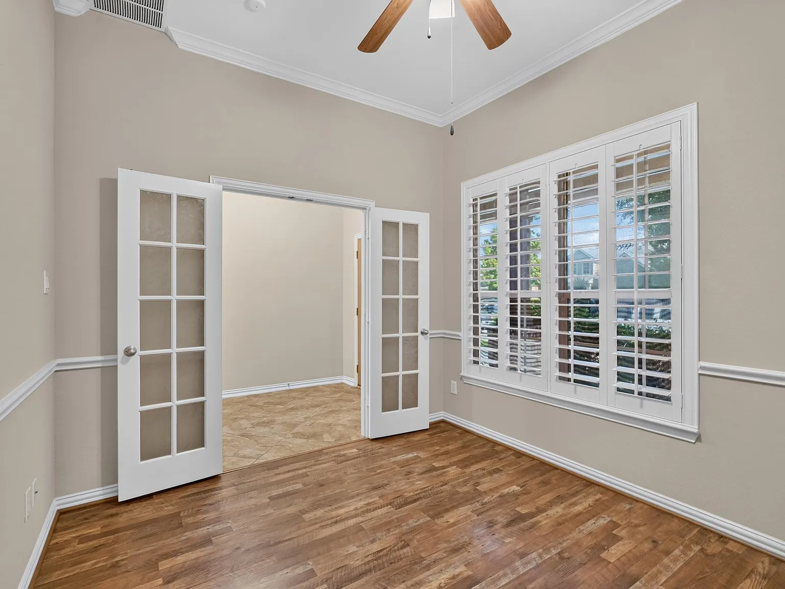 3 bed, 1975 sqft, $2,600 — Photo 2