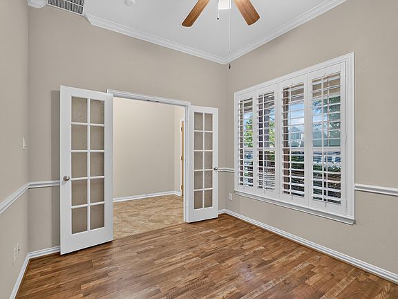 2nd image of 307 Highland Ridge Dr