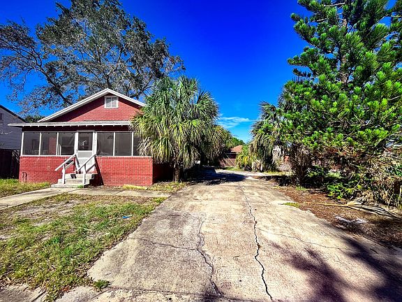 2nd image of 2417 10th Ave S