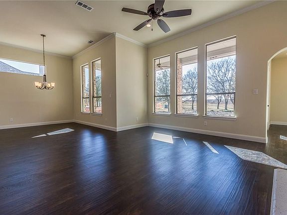 4th image of 3010 Preston Club Dr