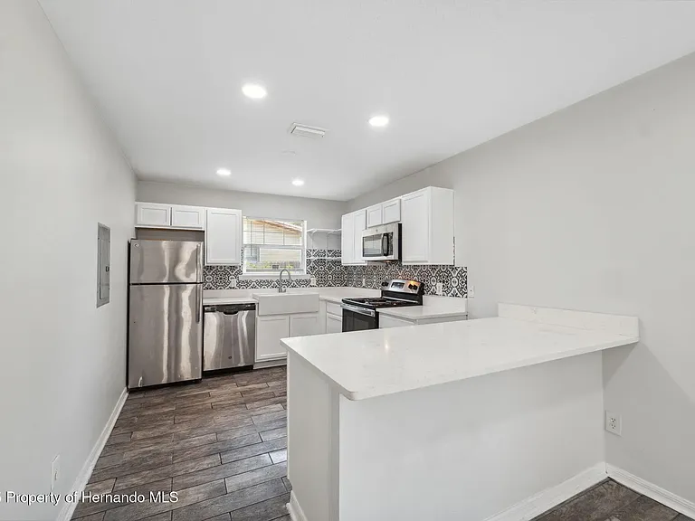 4741 6th St — Photo 9