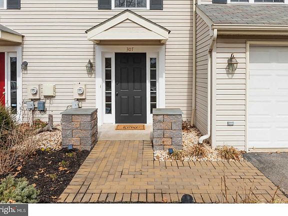2nd image of 307 Revere Ct