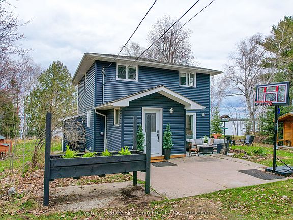 2nd image of 64 Ninovan Rd E
