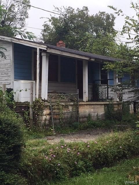 1st image of 2111 5th St E