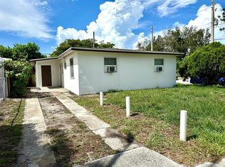 5712 Pinewood Ave, West Palm Beach, FL 33407