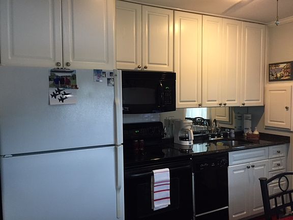 3rd image of 90 Cartwright Blvd