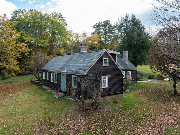 5th image of 1909 Pine Banks Road