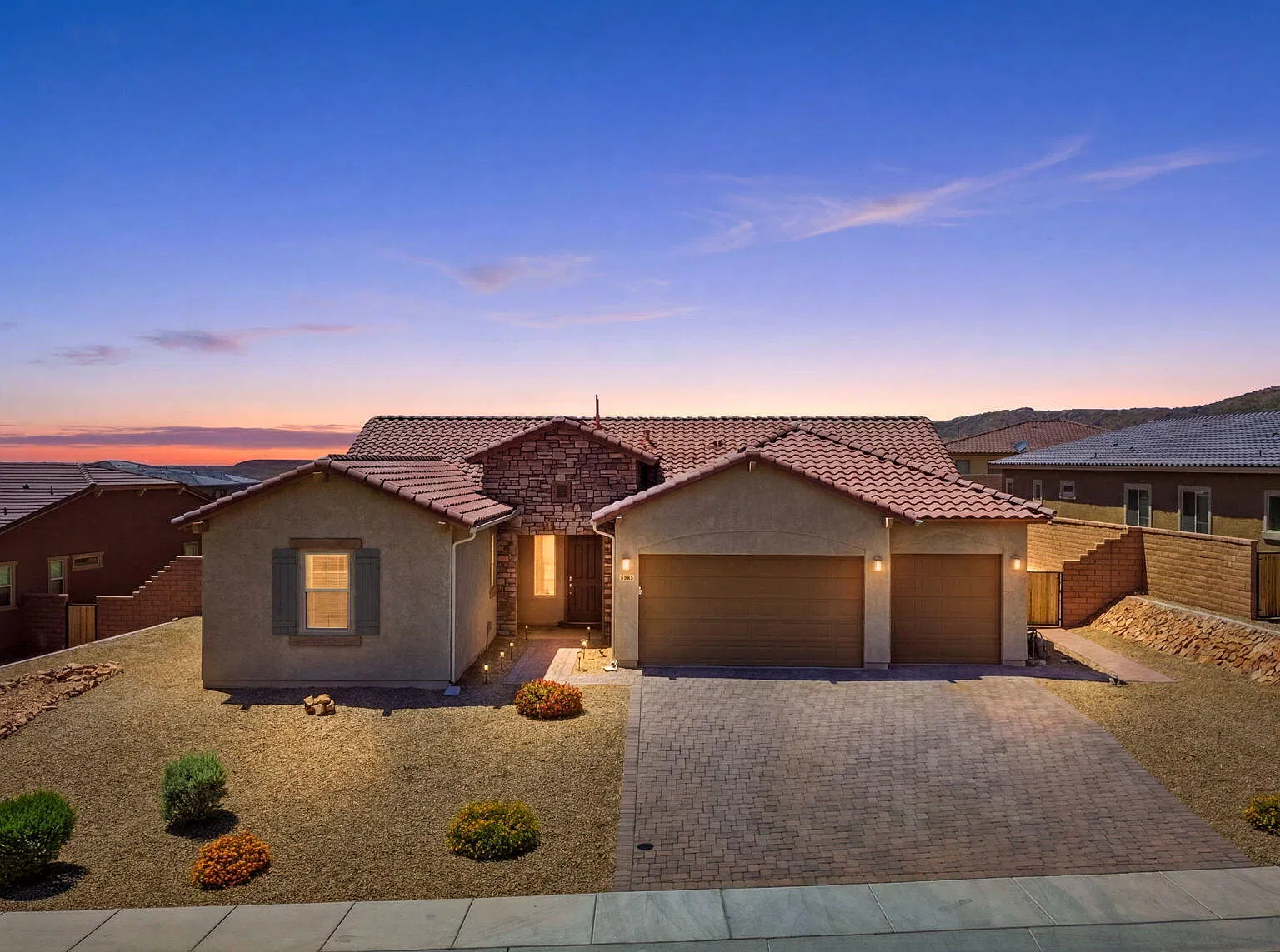4 bed, 2.5 bath, 2598 sqft, $3,800 — Photo 2