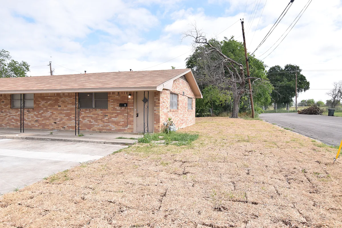 Building Photo - 213 E Harrison Ave, Killeen